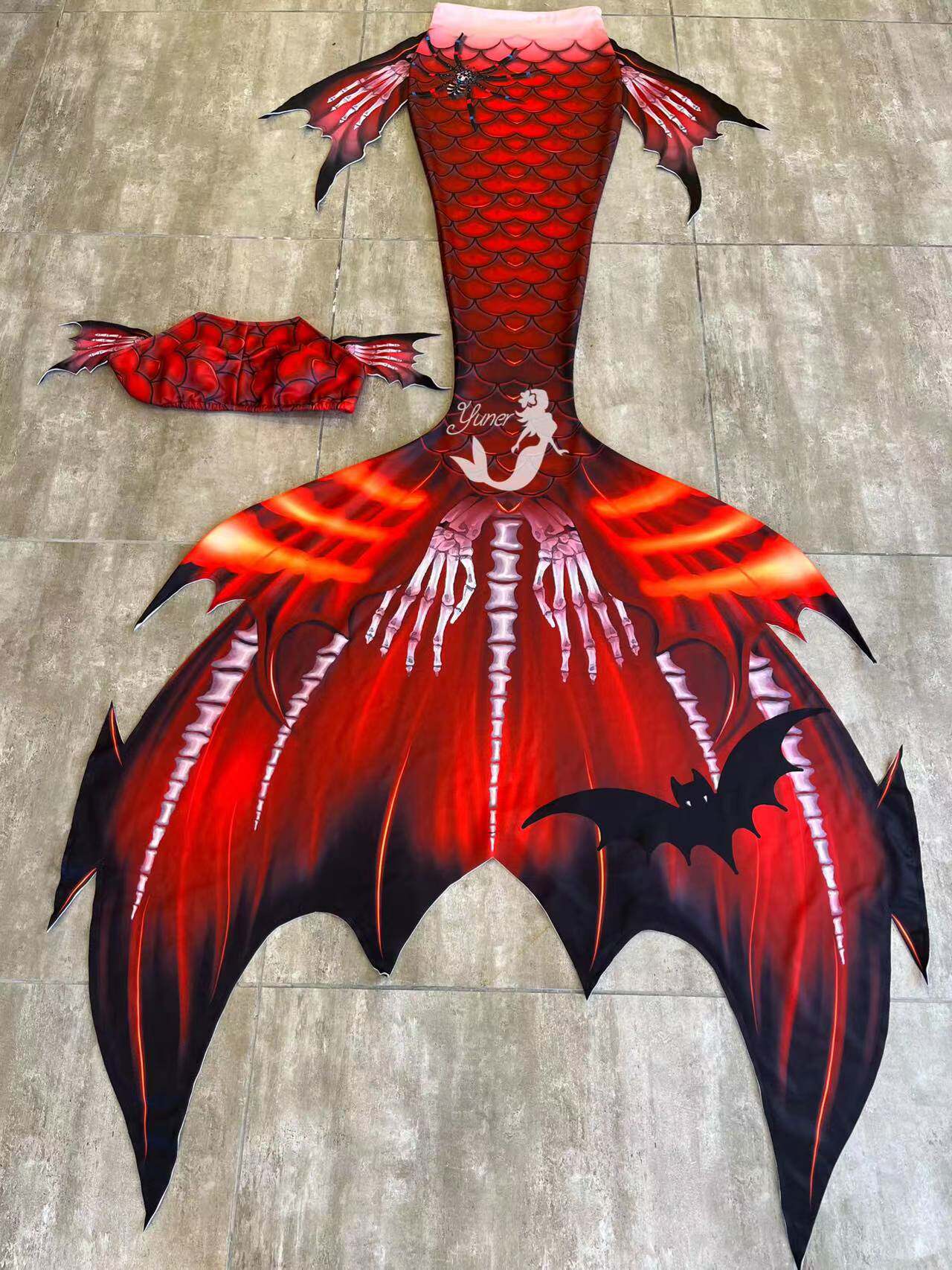 Aquarium & Marine Museum Universiti Malaysia Sabah Kota Kinabalu Sabah - Oryginalny męski i żeński strój syreny