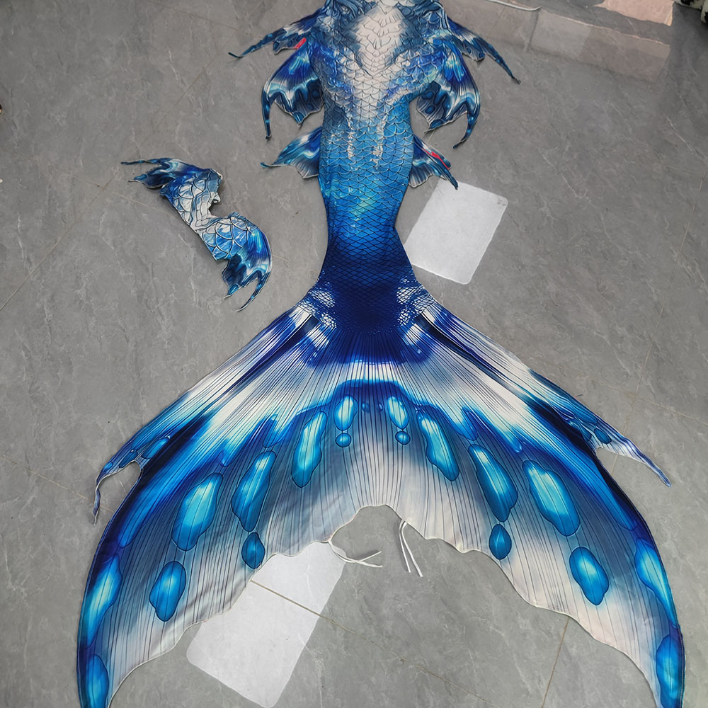 Aquarium & Marine Museum Universiti Malaysia Sabah Kota Kinabalu Sabah - Kolorowy strój syreny z ogonem, szyty